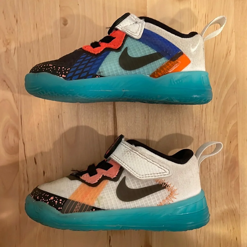 Nike Lebron XVIII LOW (TD) boys 5c sneakers - Picture 1 of 7